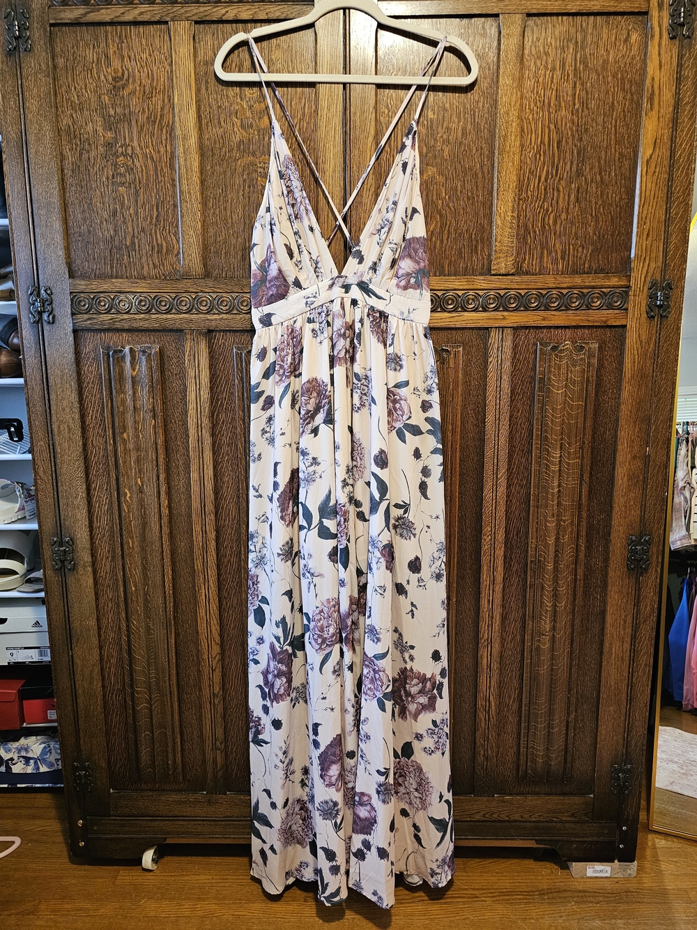 Floral V-Neck Maxi Dress